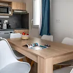 Odalys Domaine Des Pins - Bois De La Chaise Aparthotel 4*