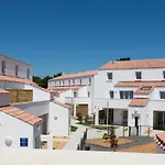 Aparthotel Odalys Domaine Des Pins - Bois De La Chaise 4*