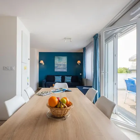 Odalys Domaine Des Pins - Bois De La Chaise Lägenhetshotell 4*