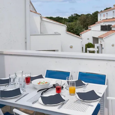 Apartmanhotel Prestige Odalys Le Domaine Des Pins 4*