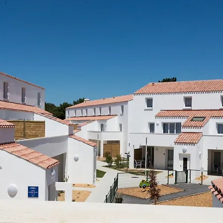 Aparthotel Odalys Le Domaine Des Pins 4*