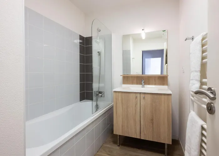 Aparthotel Odalys Domaine Des Pins - Bois De La Chaise