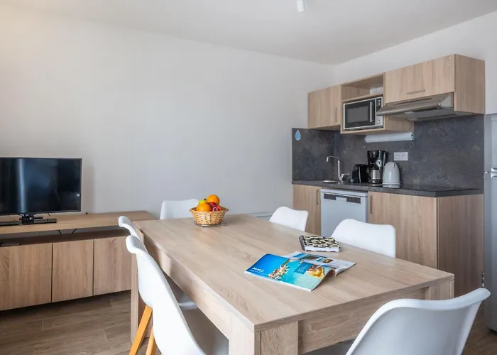 Odalys Domaine Des Pins - Bois De La Chaise 4*