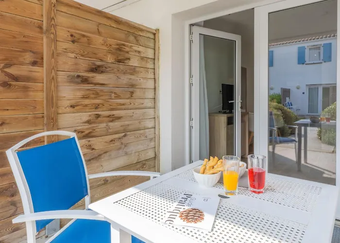 Aparthotel Odalys Domaine Des Pins - Bois De La Chaise 4*