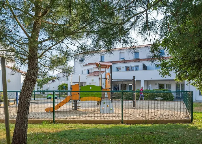 Odalys Domaine Des Pins - Bois De La Chaise 4*